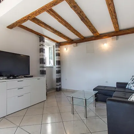 Apartments With Wifi Mali Losinj